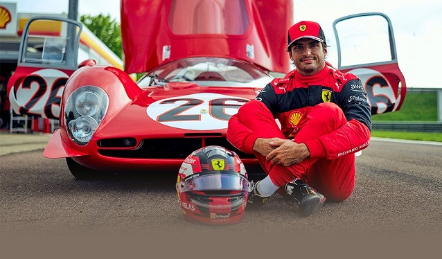 Carlos Sainz pilota un Ferrari 412P en Fiorano…